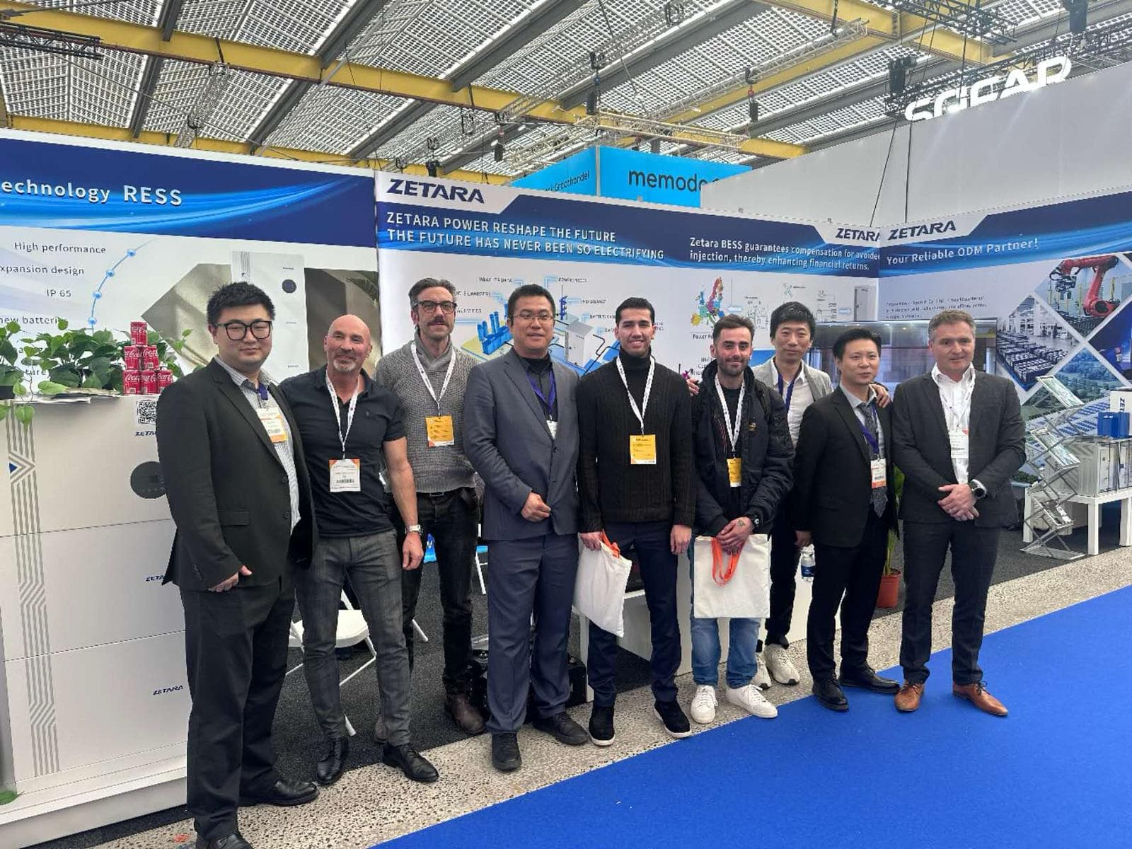 Zetara team partners Zonnewinst en Smarty Solutionsm tijdens Solar Solutions